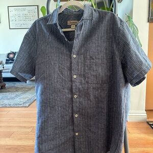 XL Freeman Men’s button up shirt